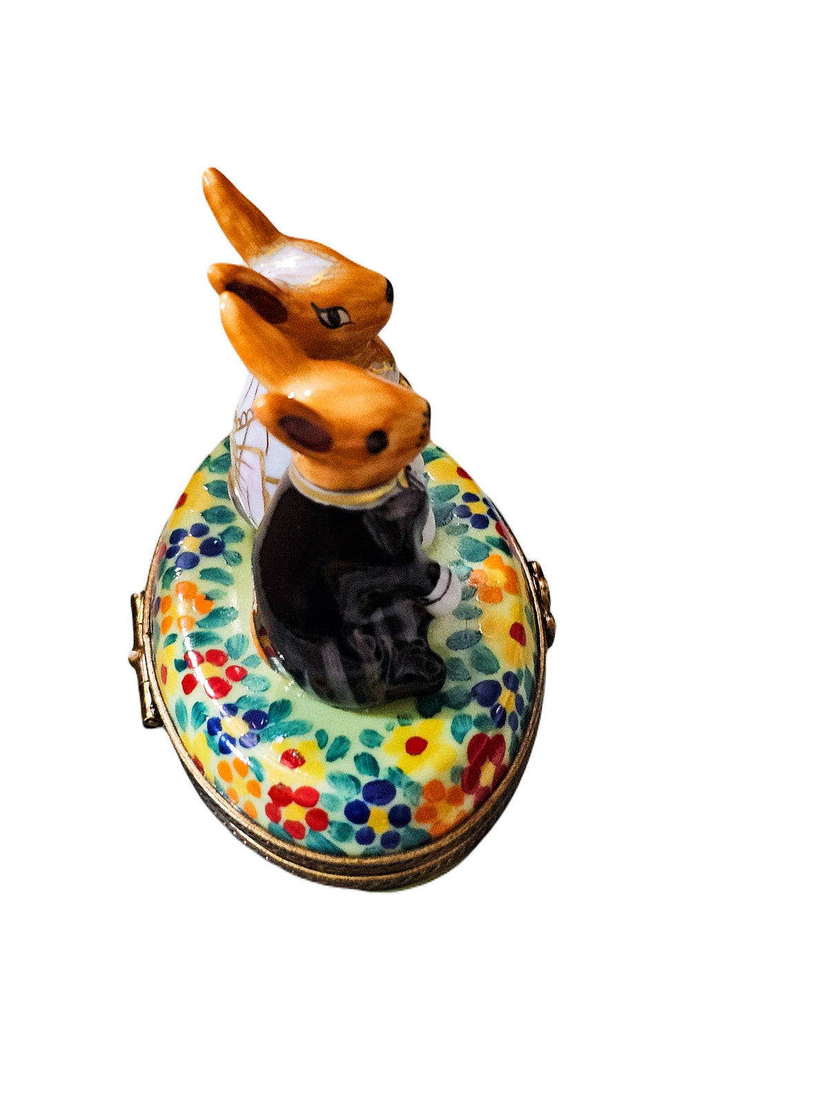 Painted details on the Wedding Rabbits Limoges box, French art in miniature