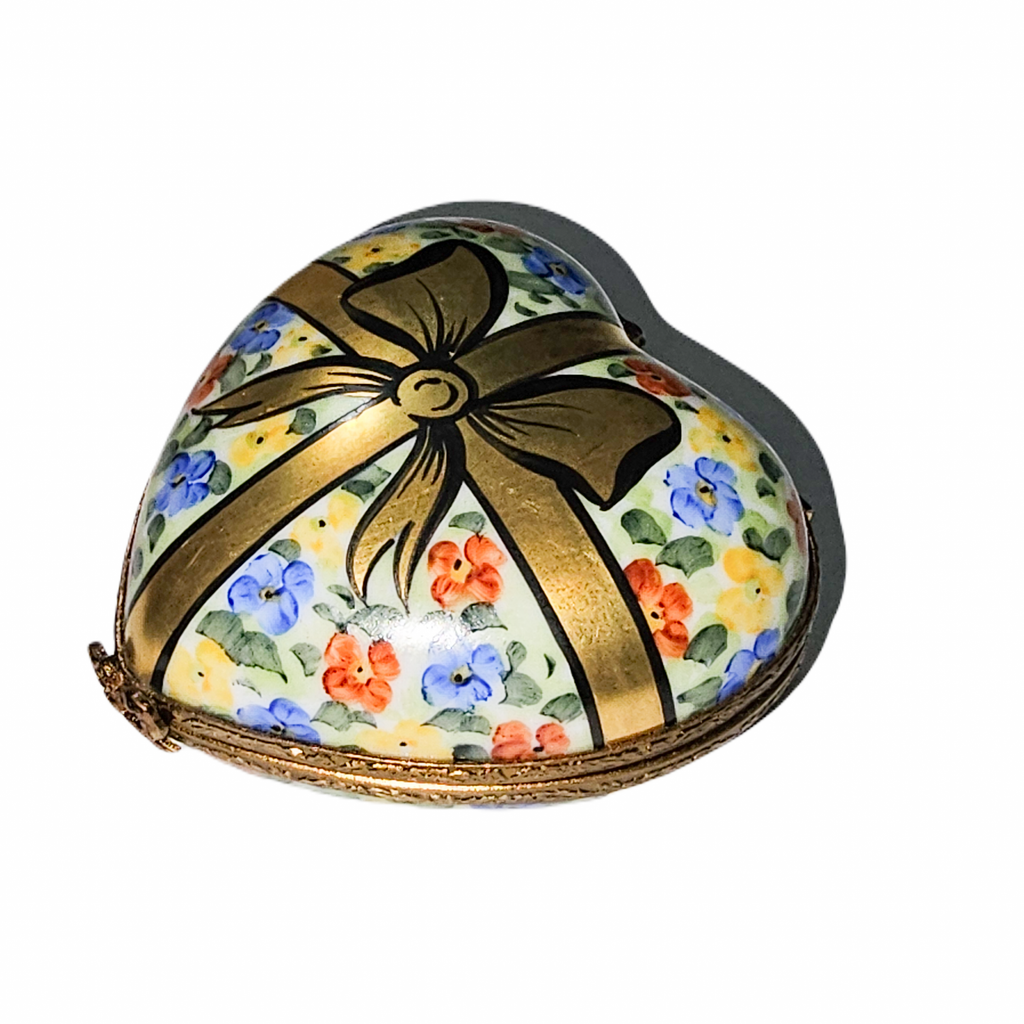 Heart w Flowers and Gold Bow Keepsake, view 3