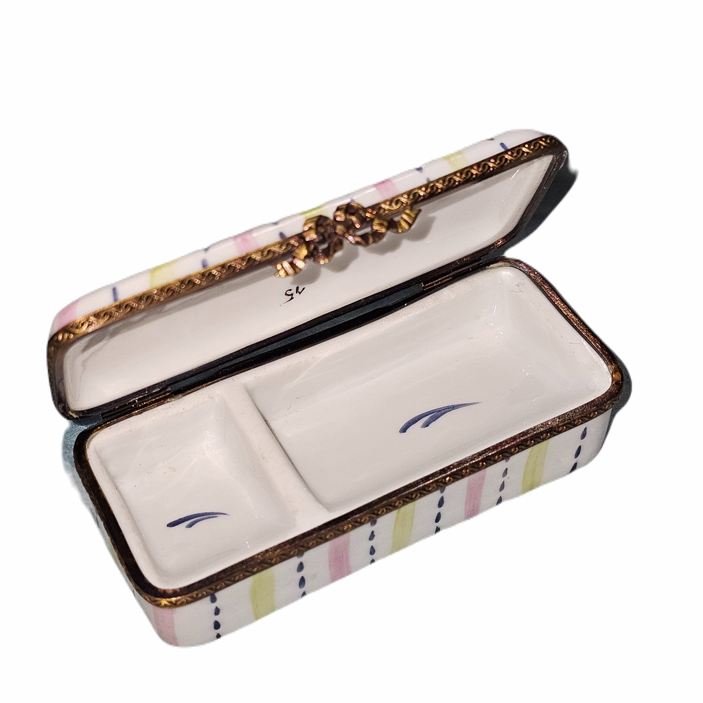 Stamp Box with Light Pink Floral Elegance Limoges, view 2