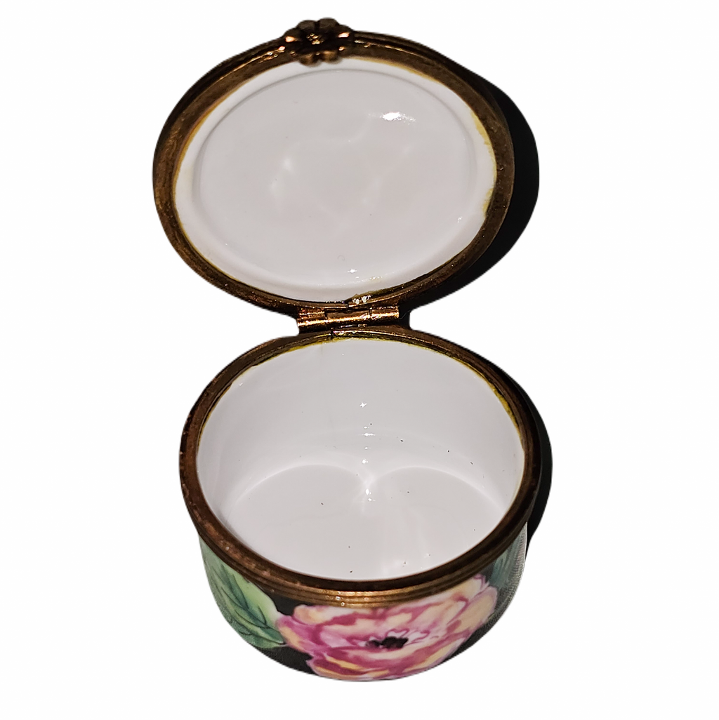 Black and Roses on Round Charm Box, view 2