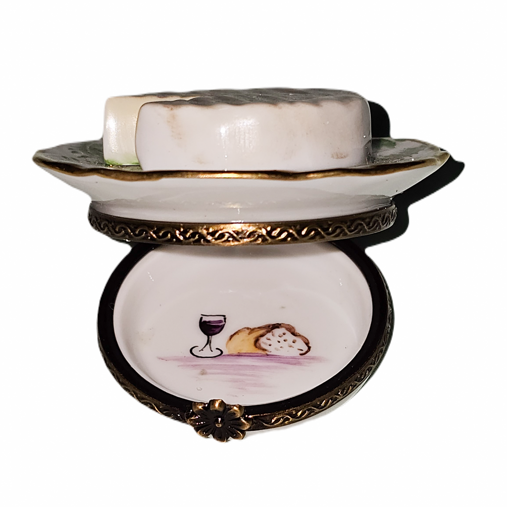 Brie Cheese on plate Delight for Collectors, view 2