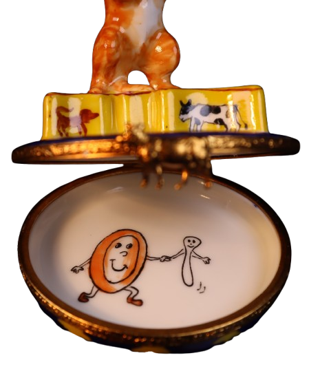 Gift idea for someone who loves France: Cat and the Fiddle Limoges box