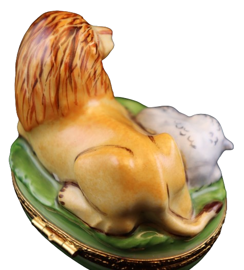 Painted details on the Lion and Lamb Jewish Christian Limoges box, French art in miniature