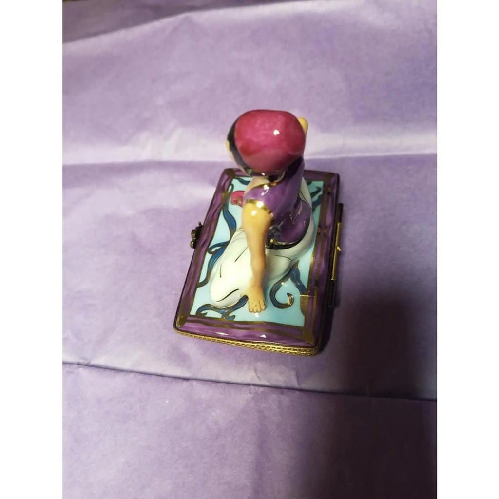 Gift idea for someone who loves France: Aladdin Magic Carpet Limoges box