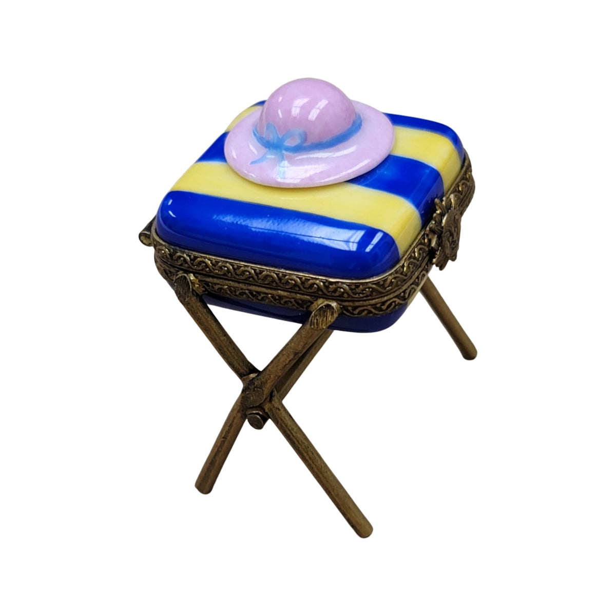 A thoughtful gift for Francophiles: the Seat Bench Beach Hat Limoges box