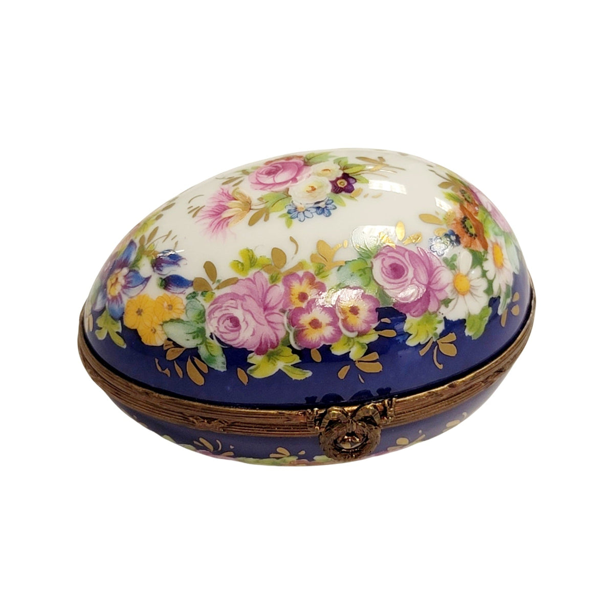 The painter's artistry shows on this Blue Egg with Flowers Limoges box