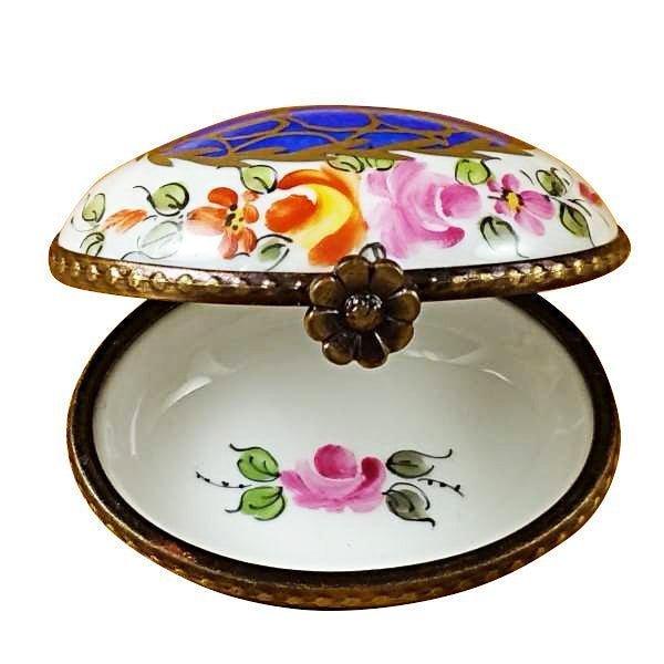 The painter's artistry shows on this Blue Oval Gold Circles Limoges box