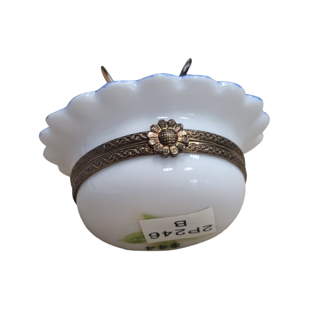 Butterfly on Flower Limoges Porcelain Box for Nature Lovers, view 7