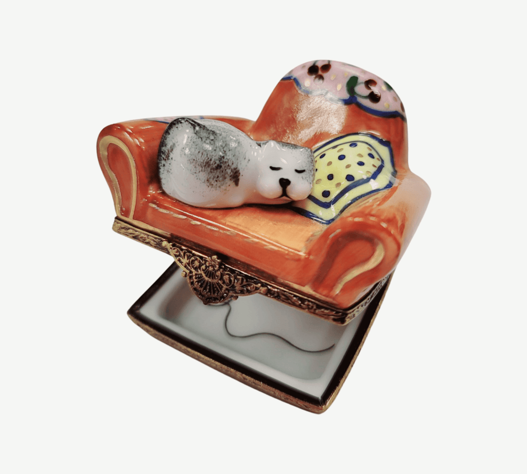 Painted details on the Cat in Arm Chair Limoges box, French art in miniature