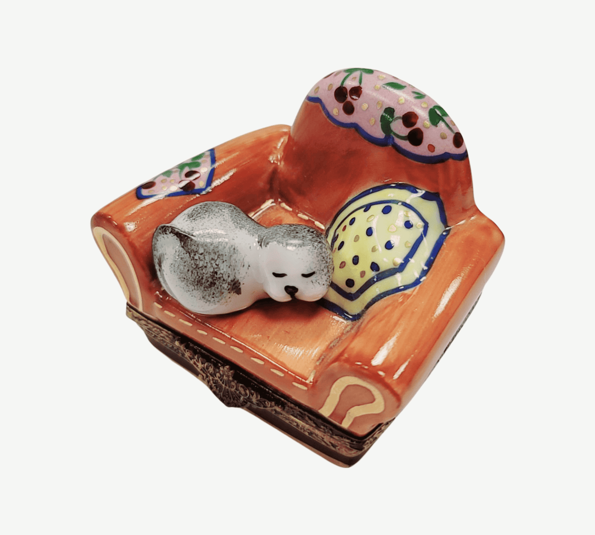 The painter's artistry shows on this Cat in Arm Chair Limoges box