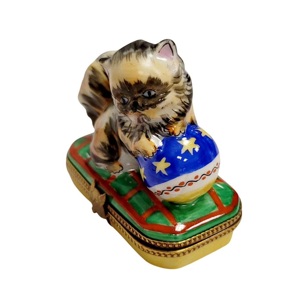 Every brushstroke by hand on the Cat with Yarn Limoges box from France