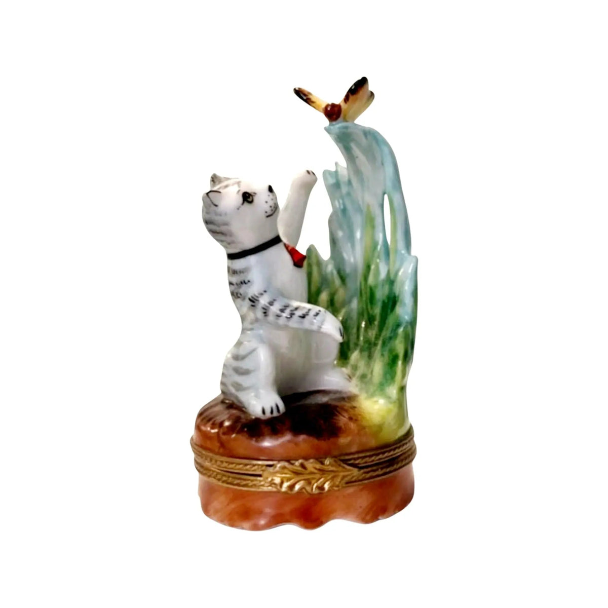 The painter's artistry shows on this Cat and Butterfly Limoges box
