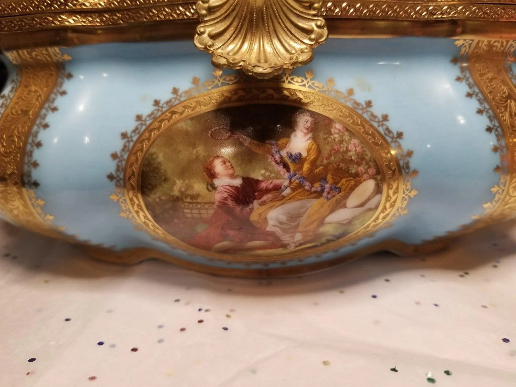 Chantilly LT Blue Chest Limited Edition, view 10