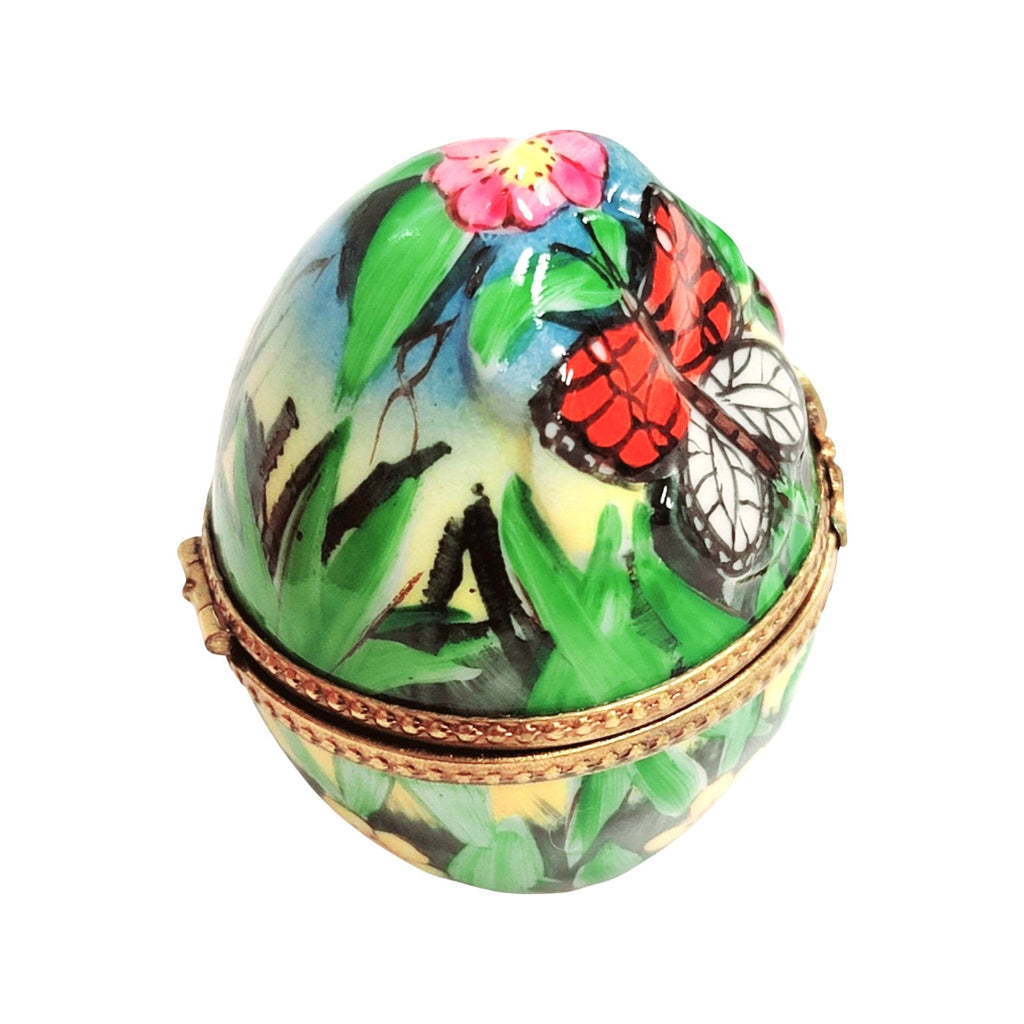 Egg Butterfly Cat in Grass Porcelain Art Object, view 4