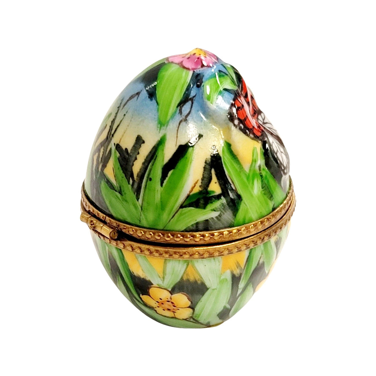Egg Butterfly Cat in Grass Porcelain Art Object, view 7