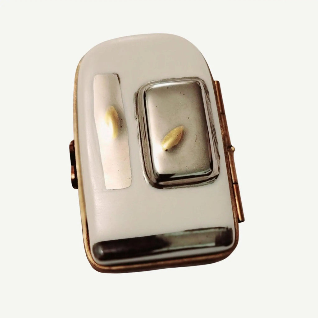 Fine art lovers will admire this Refridgerator Limoges box