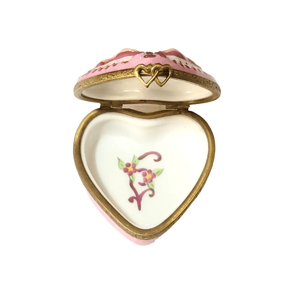 The Cherubs on Heart, a Limoges keepsake with true French charm