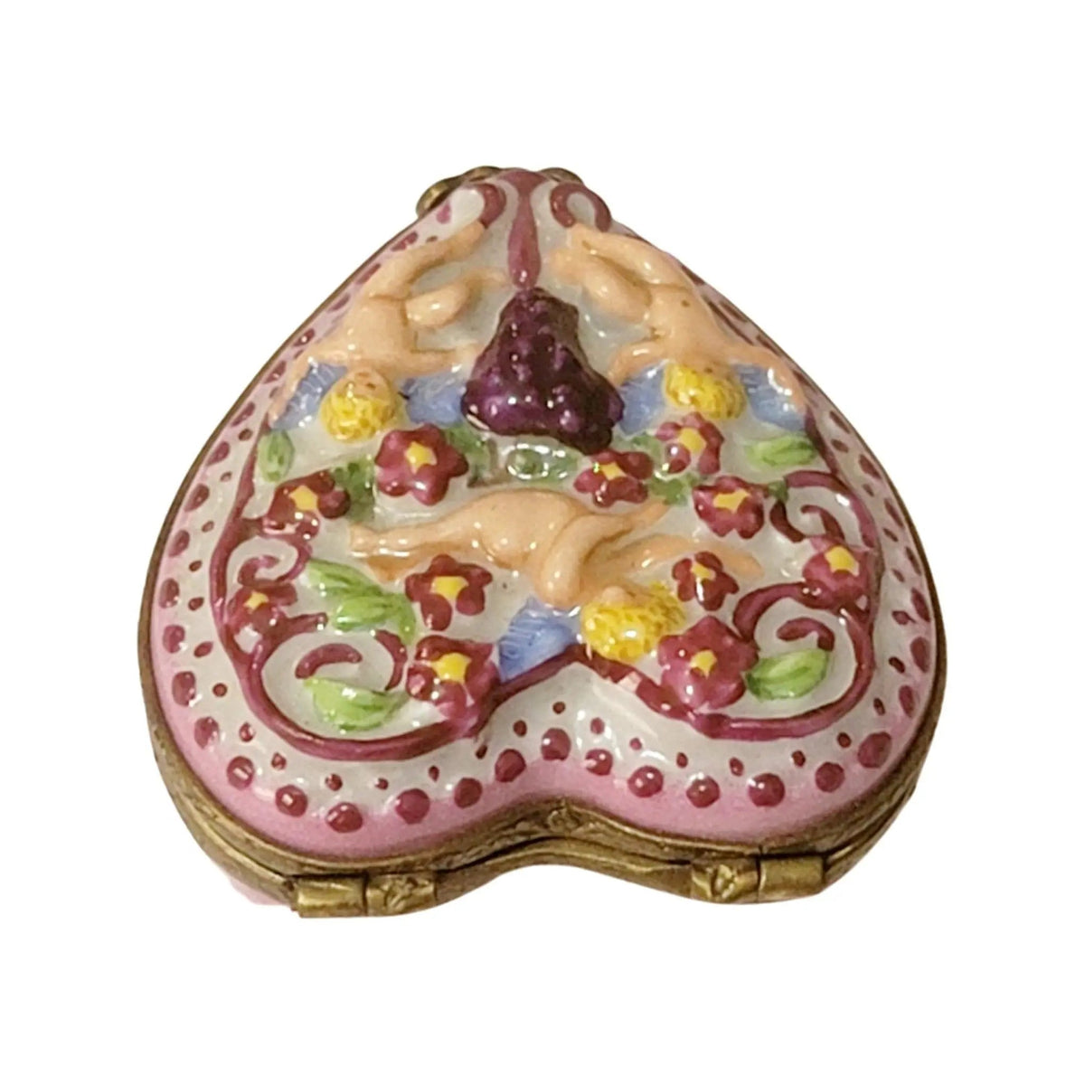 Fine French craftsmanship on the Cherubs on Heart Limoges box, painted by hand