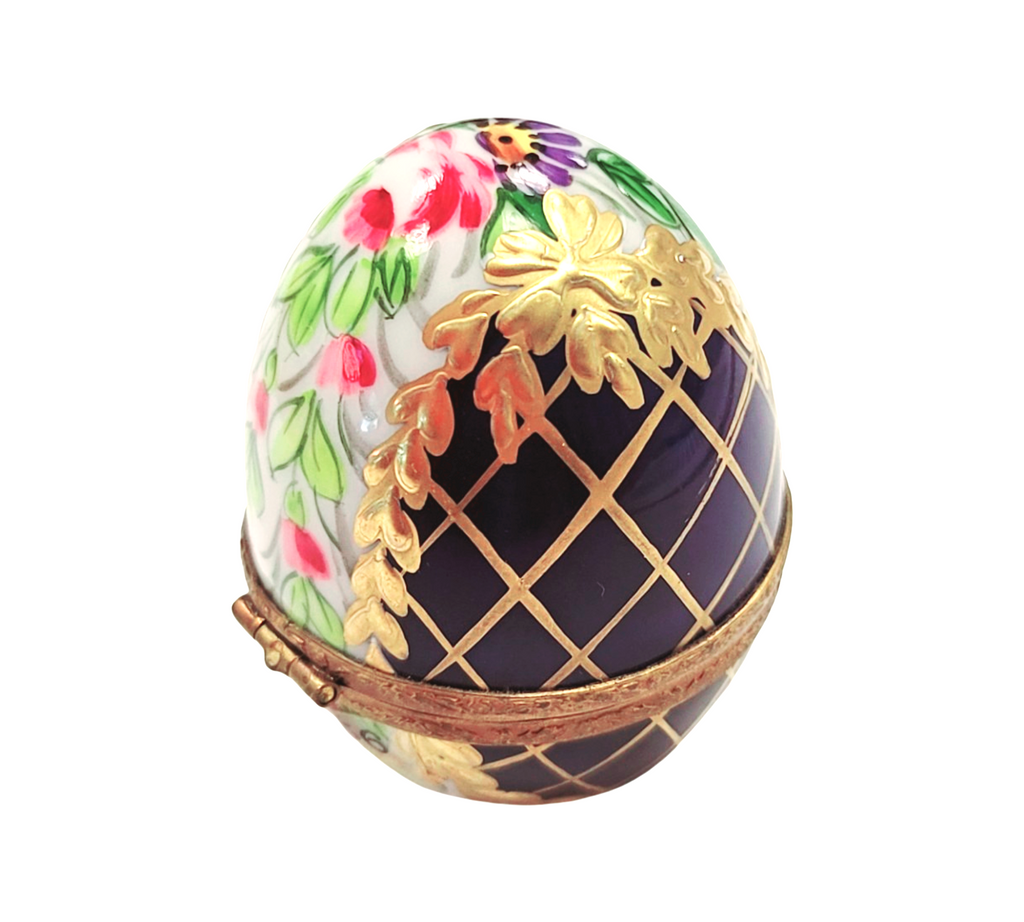 Fine art lovers will admire this Egg Cobalt Blue Gold Lattice Limoges box