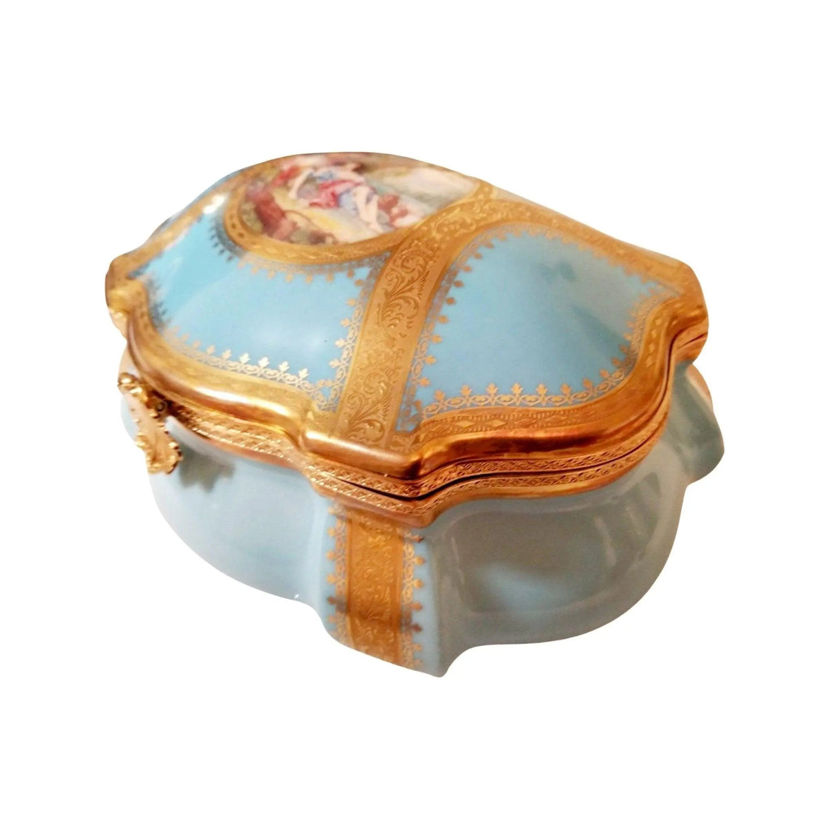 Fine French craftsmanship on the Concorde Penicaud Jewelry Limoges box, painted by hand