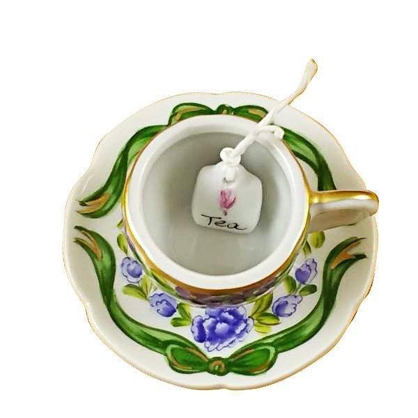 Fine art lovers will admire this Cup Saucer Butterfly Limoges box