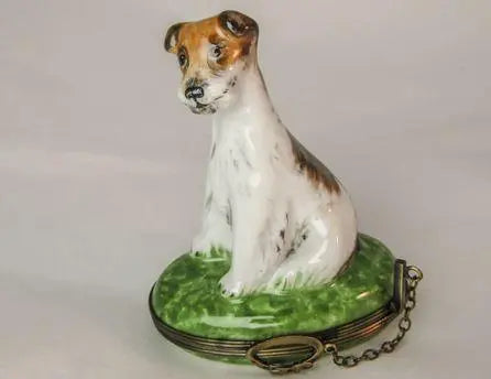 The painter's artistry shows on this Dog on Lawn Limoges box