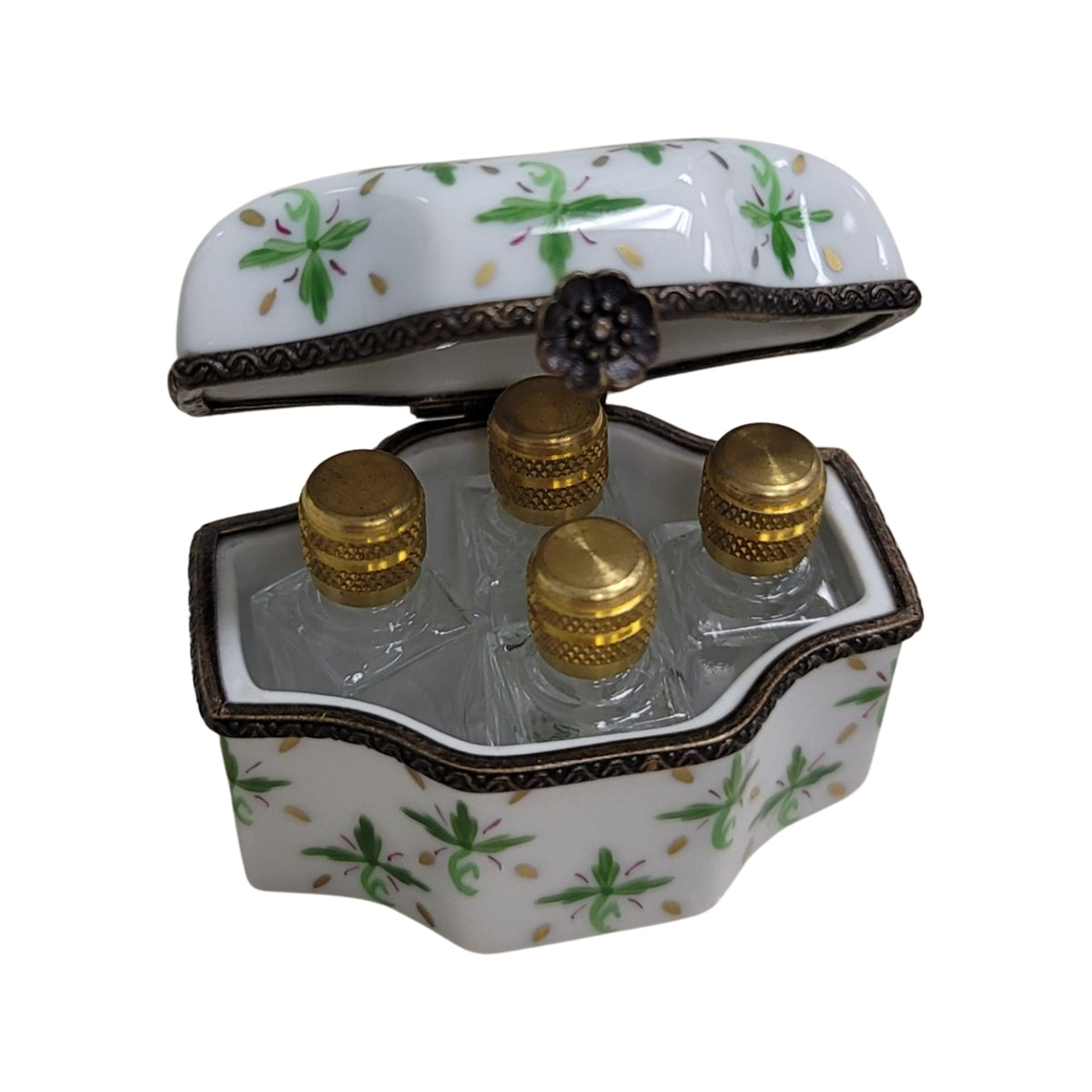 Gift idea for someone who loves France: 4 Perfume Green Limoges box