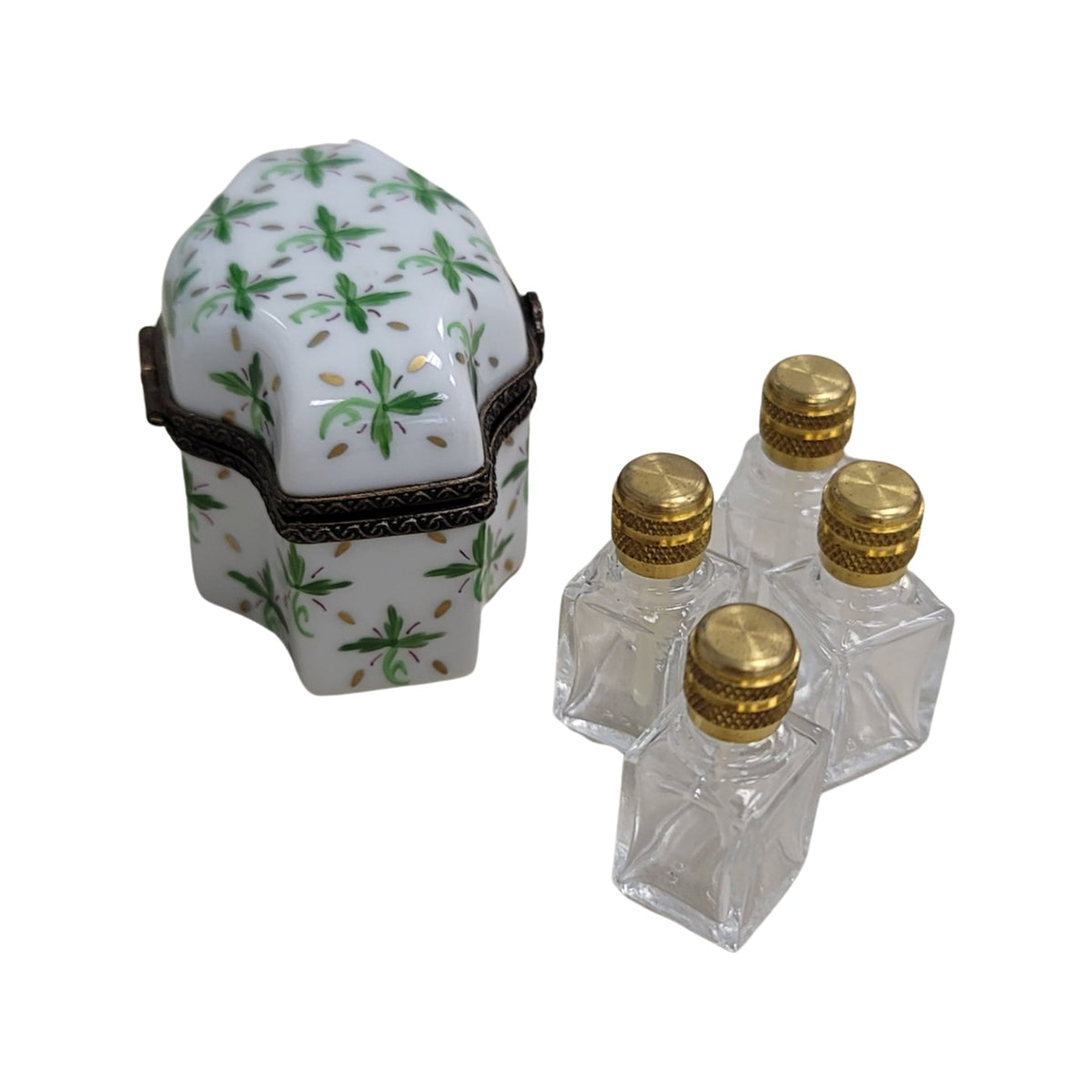 Fine art lovers will admire this 4 Perfume Green Limoges box