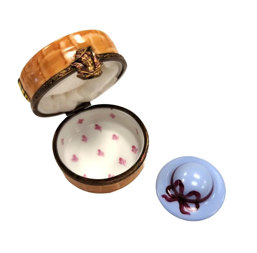 Hat with Hat Gr Limoges box, an heirloom-quality piece for collectors