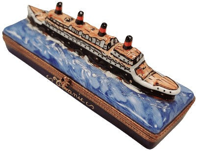 Limoges Boutique presents the Floating Titanic 3.5, a genuine Limoges box painted by hand in France