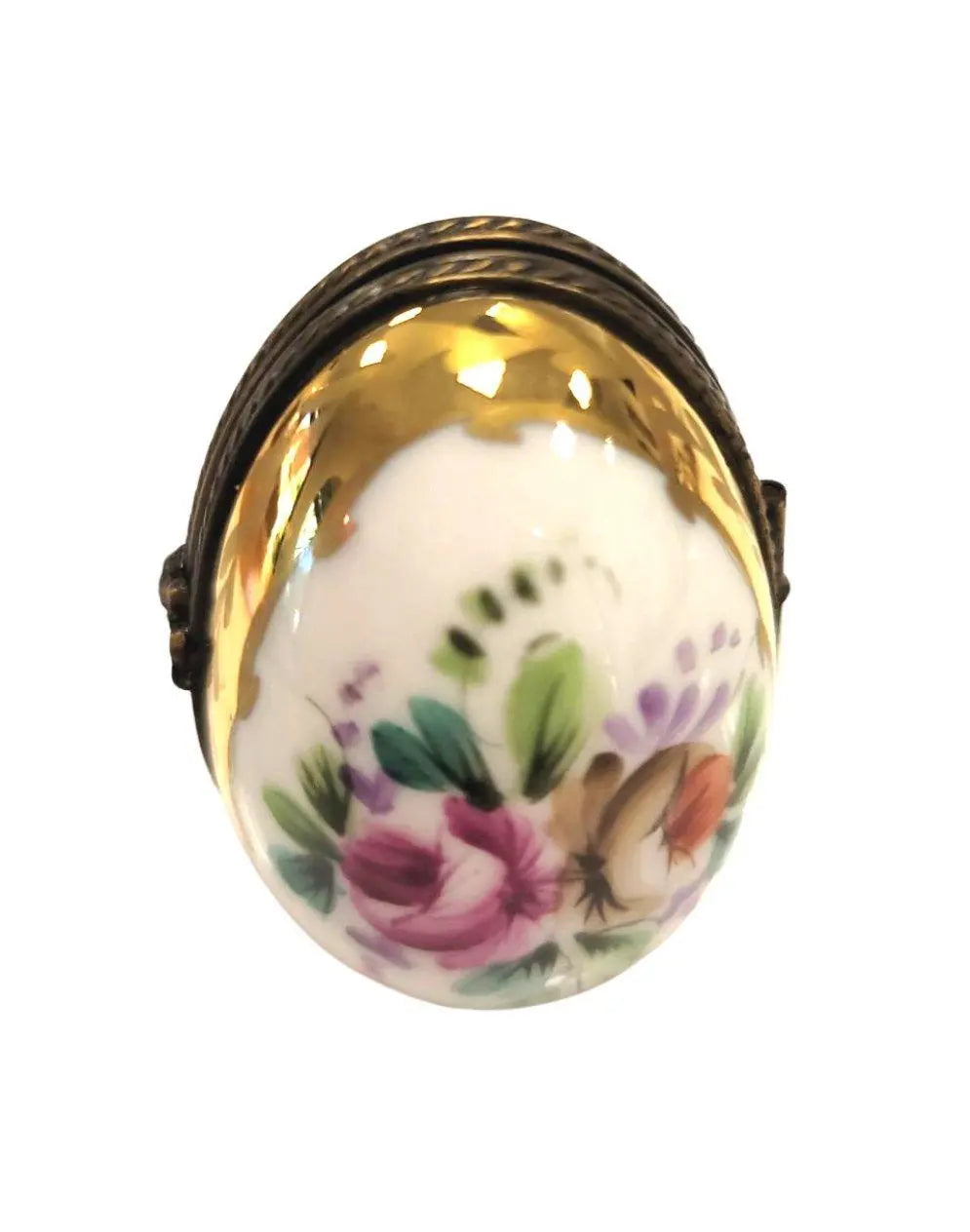 Painted details on the Flowered Egg Oval Picture Frame Limoges box, French art in miniature