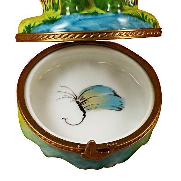 Fine art lovers will admire this Frog Fishing Limoges box