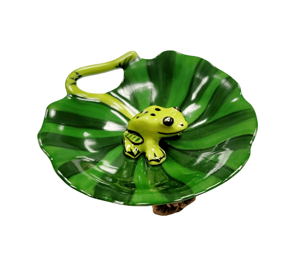 Frog on Lillypad Figurine France, view 7