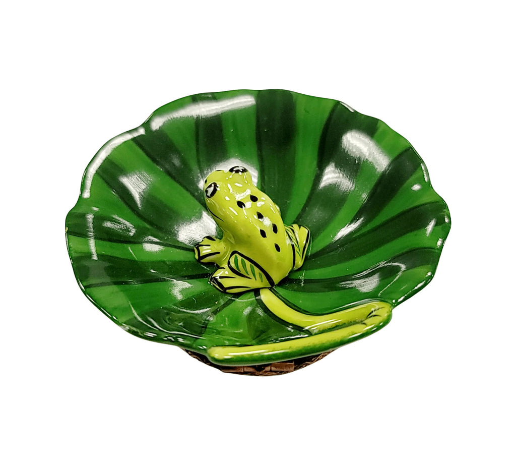 Frog on Lillypad Figurine France, view 9