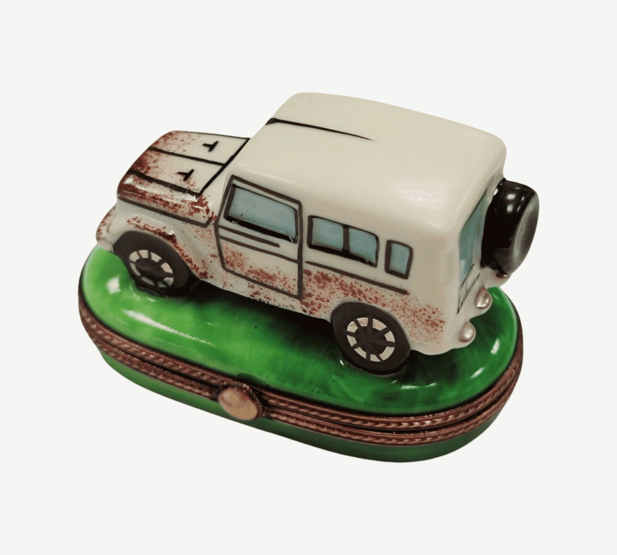 A thoughtful gift for Francophiles: the Land Cruiser Car Limoges box