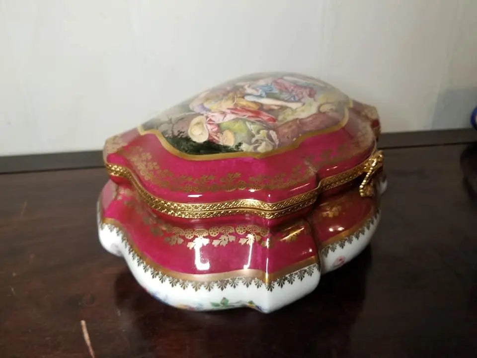 Limited Edition Penicaud Lovers Jewelry Box Limoges, view 6