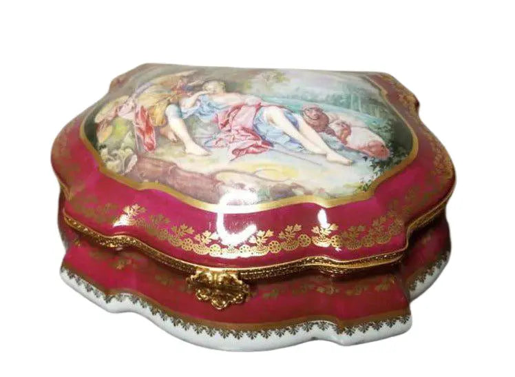 Authentic Jewelry Limoges box, hand-painted in France, from Limoges Boutique