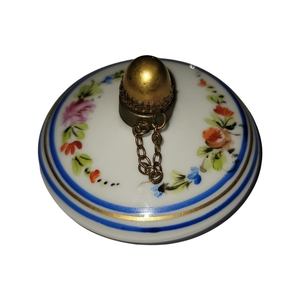 Fine French craftsmanship on the Perfume Art Limoges box, painted by hand