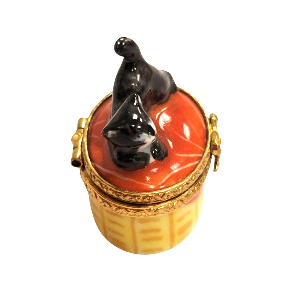 Painted details on the Mini Black Cat Limoges box, French art in miniature