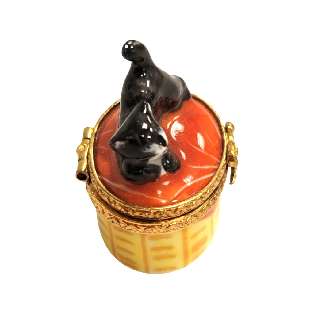A thoughtful gift for Francophiles: the Mini Black Cat Limoges box