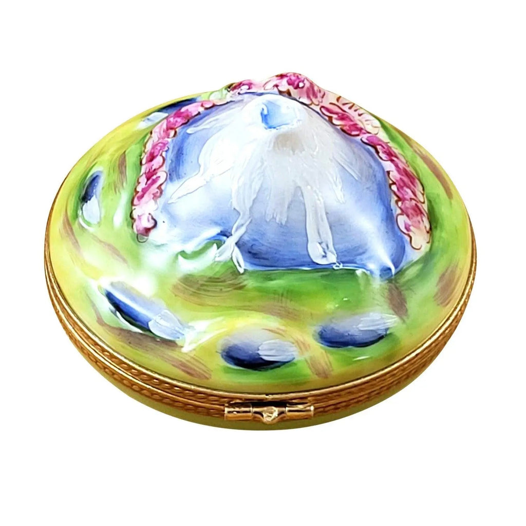 Painted details on the Mount Fuji Japan Limoges box, French art in miniature