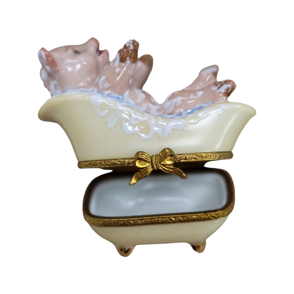 Pig in Bathtub Luxury, view 2