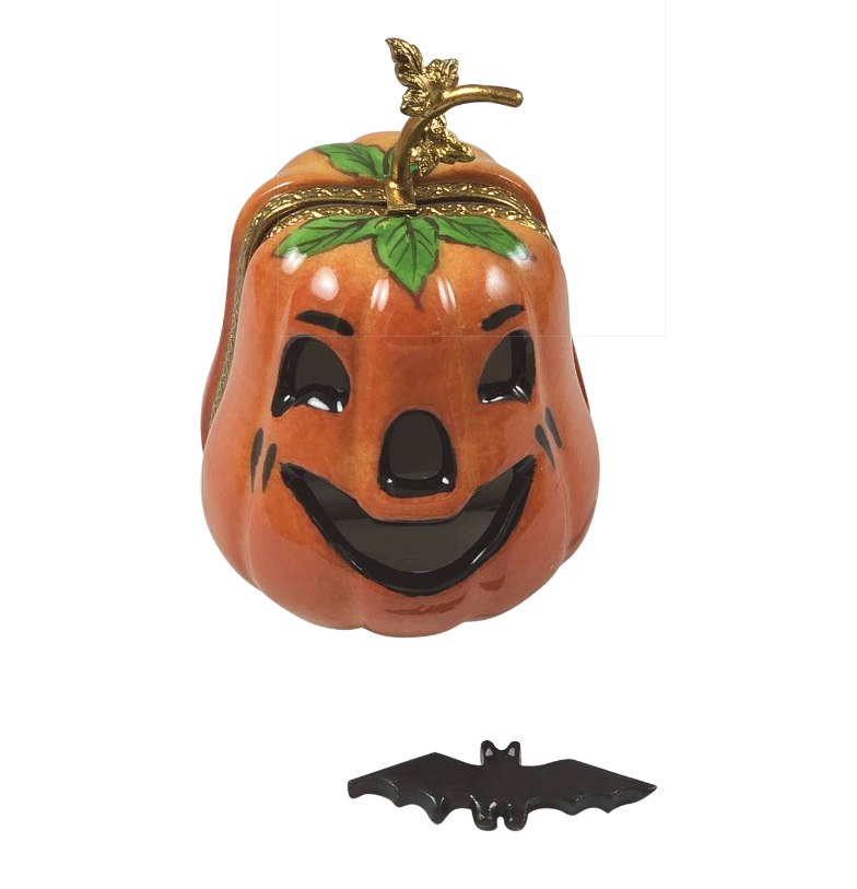 The painter's artistry shows on this Jack-o'-Lantern Pumpkin with Bat Limoges box