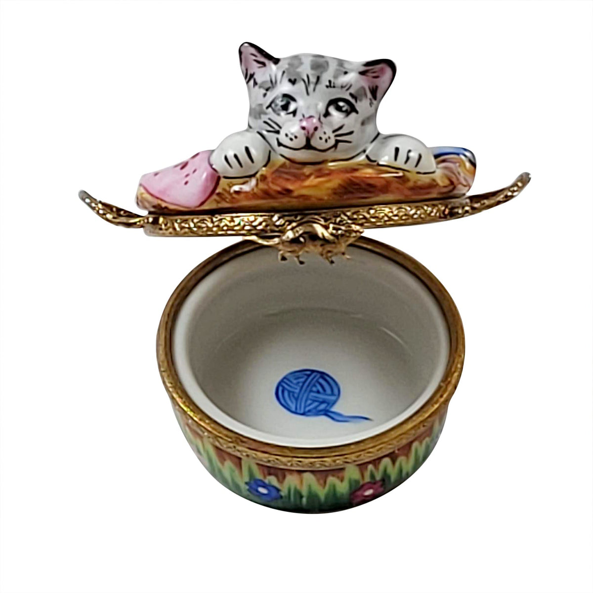 Kitten in Basket Limoges Box for Cat Lovers, view 2