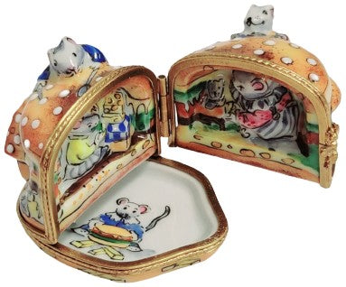 The 3 Hinged Mice House Eating Cheeseburger, a Limoges keepsake with true French charm