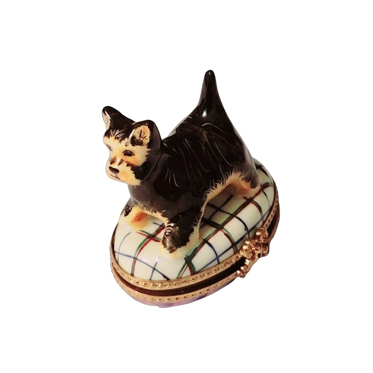 Fine French craftsmanship on the Scottish Terrier Dog Number 1 of 750 Limoges box, painted by hand