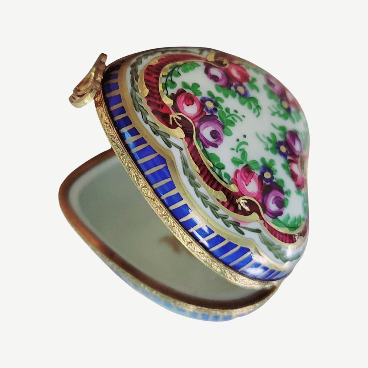 Sevre Roses Heart Flowers Limoges Box, view 2