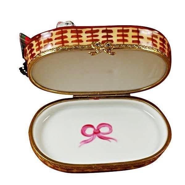 Fine art lovers will admire this Sewing Basket with Cat Limoges box