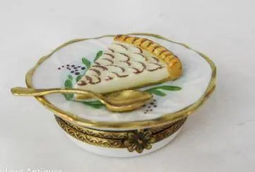 Slice of Pie Limoges Box for Dessert Lovers, view 2