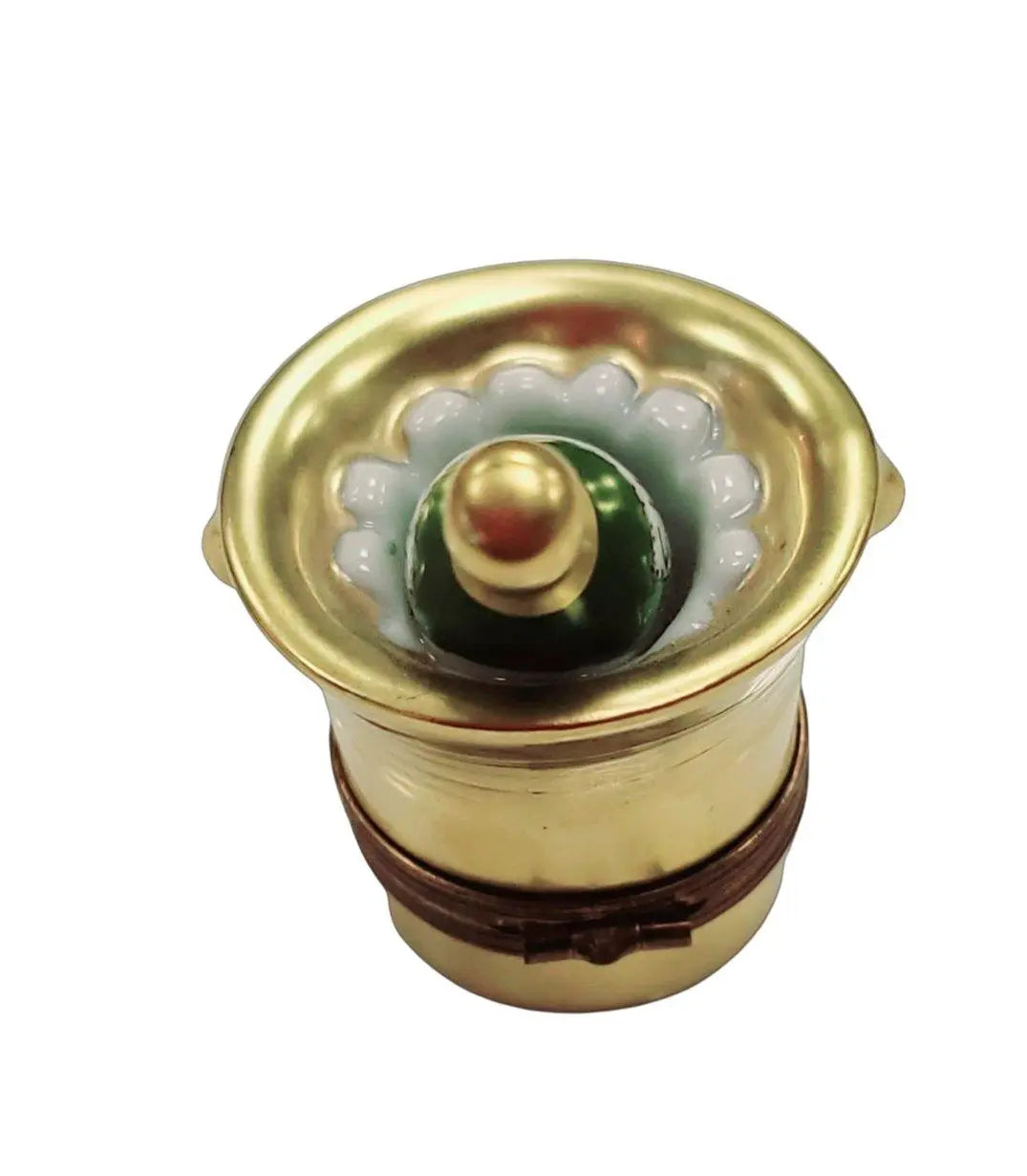 Fine art lovers will admire this Small Gold Champagne on Ice Limoges box
